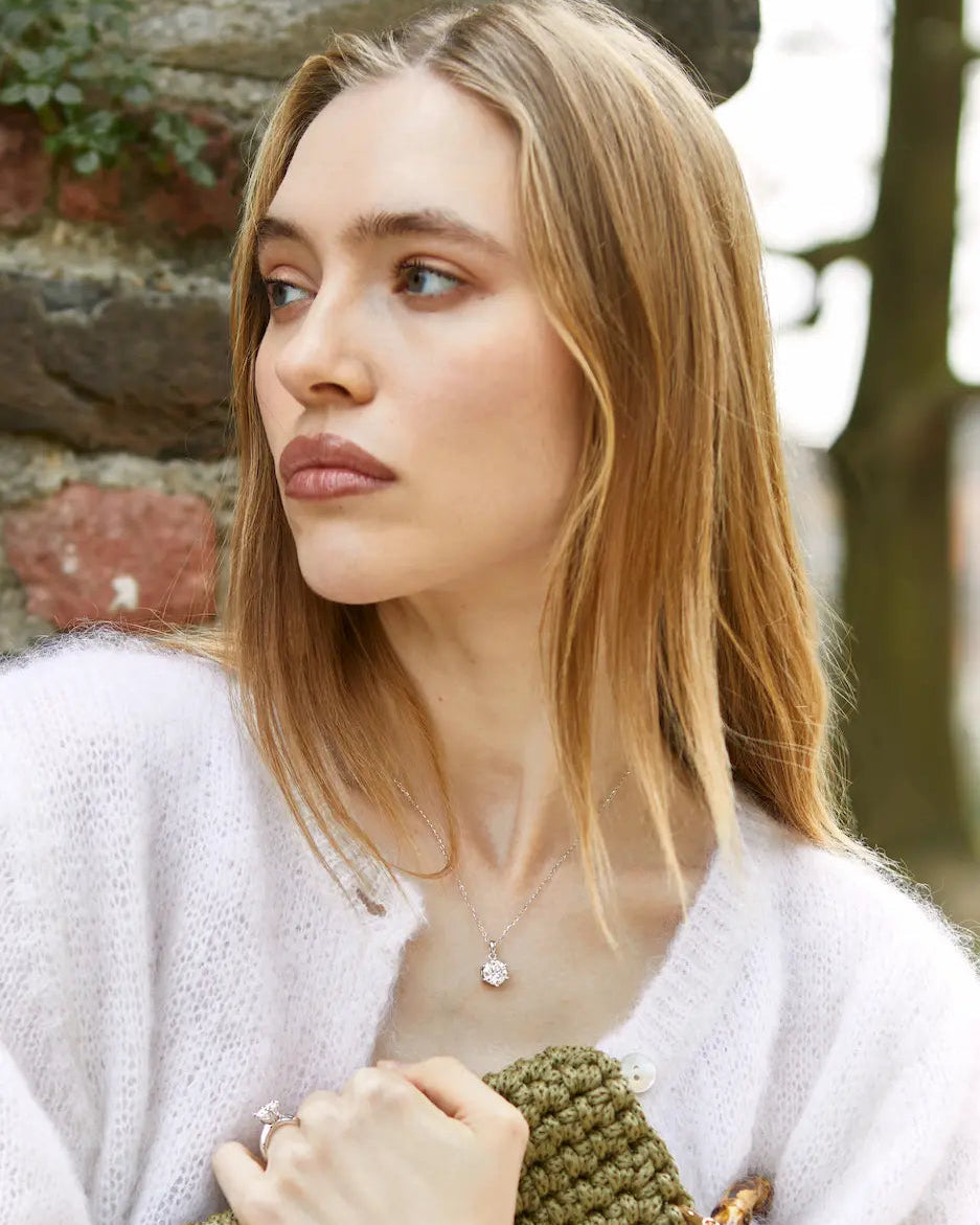 Étoile Point of Light Necklace