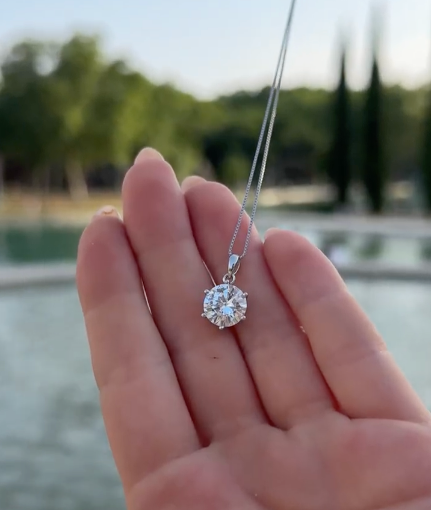 Étoile Point of Light Necklace